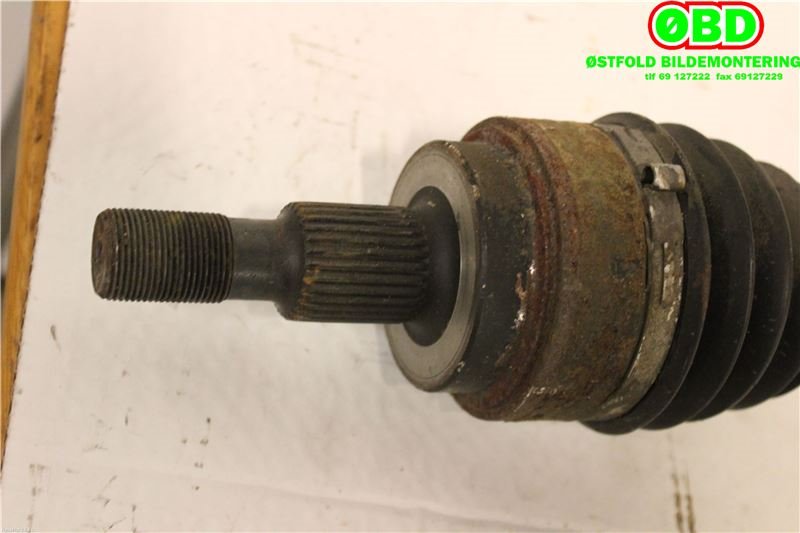 Drivaksel høyre bak til Mercedes ML 2005-2011 (W164) (W164) (MERCEDES|A 164 350 12 10|A 164 350 29 10|)