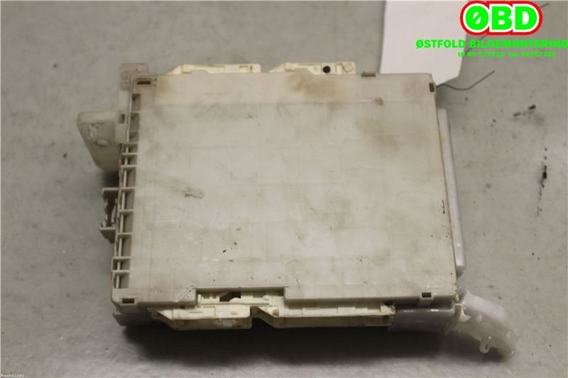 Sikringsboks til Toyota Yaris 2012-2014 (Type III, Fase 1)  (TOYOTA|8273052N60||8273052N60B)