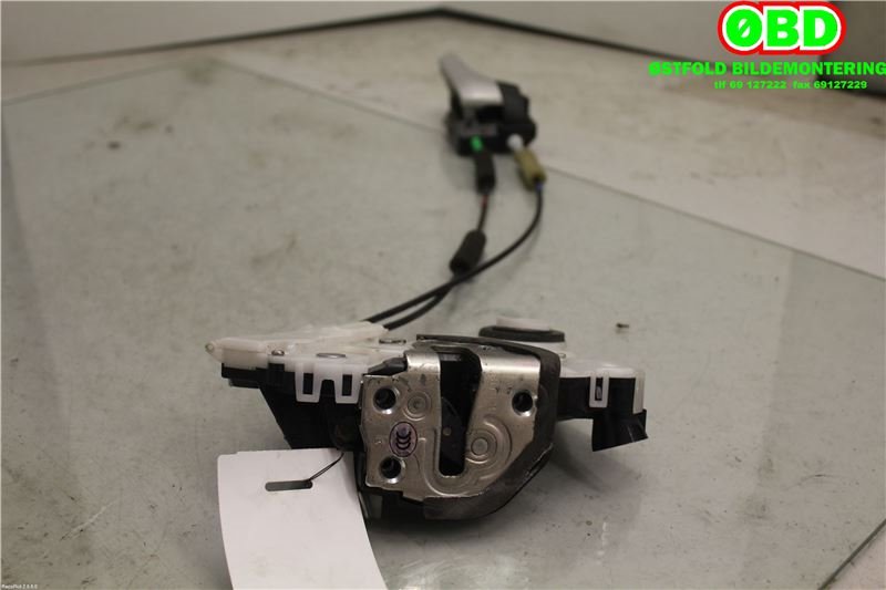 Låsekasse høyre foran til Toyota Prius 2009-2016 (Type III) (COMBI) (COMBI) (TOYOTA|6903047081|)