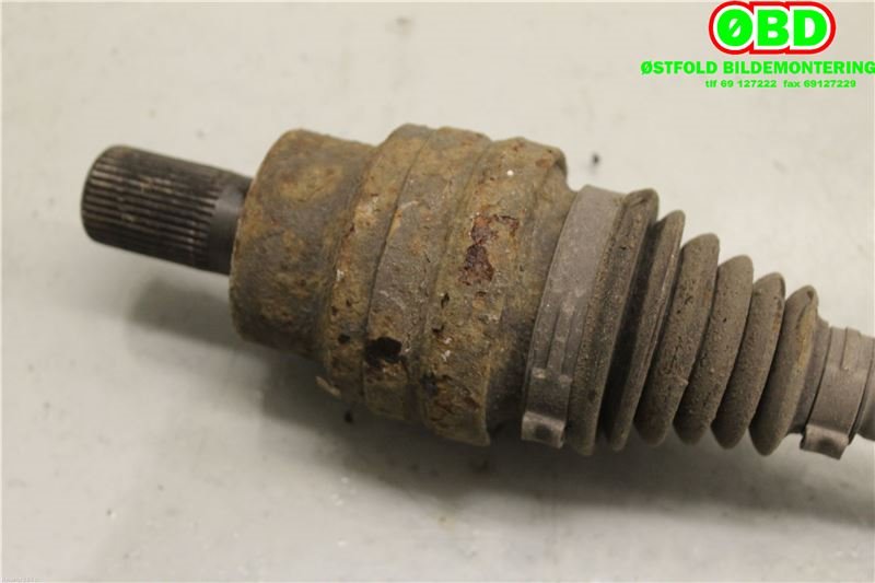Drivaksel venstre bak til Volvo XC90 2002-2006 (Type I, Fase 1)  (VOLVO|36000930|)