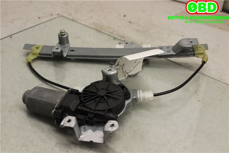 Ruteheis høyre bak til Nissan Qashqai 2010-2014 (Type I, Fase 2)  (NISSAN|82700JD400|)