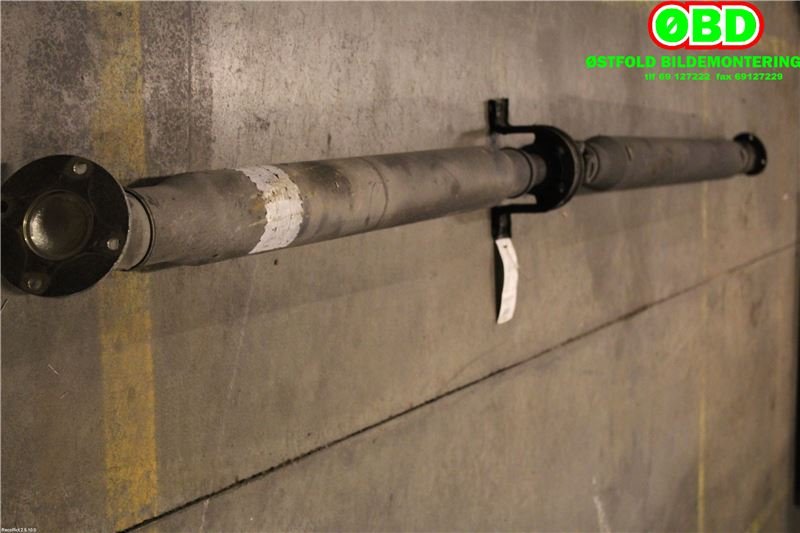 Mellomaksel til VW LT 1996-2006 (Type II) (MB) (MB) (VOLKSWAGEN|2D0 521 101 AQ|)