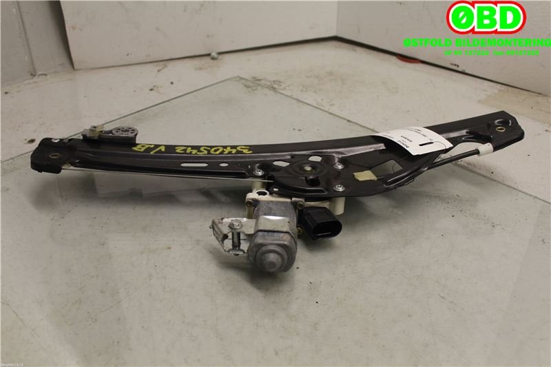 Ruteheis venstre bak til BMW 5-Serie 2003-2010 (E60/E61) (E60/E61) (BMW|51 35 7 184 745|)