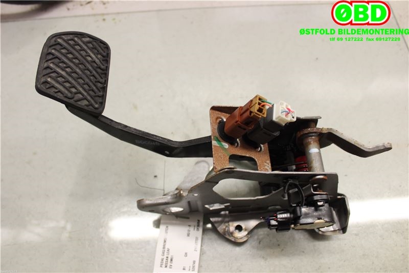 Pedal gass/brems/clutch til Nissan Leaf, 2011-2017 (Type I)  (NISSAN|465013NF1B)