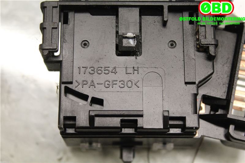 Bryter visker til Toyota Verso 2004-2009 (Type II)  (TOYOTA|8465205170|)