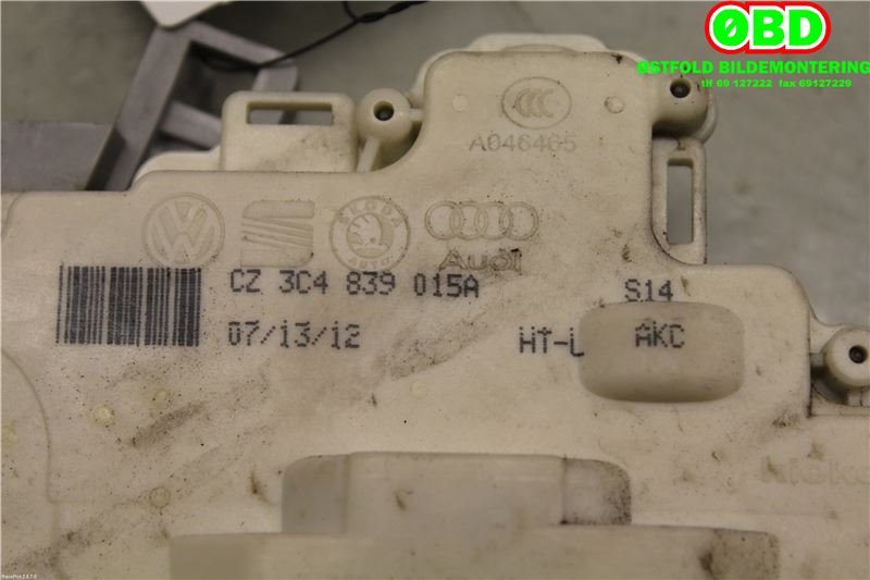 Låsekasse venstre bak til VW Passat 2011-2015 (B7) (B7) (VOLKSWAGEN|3C4 839 015 A||3C4839015A)