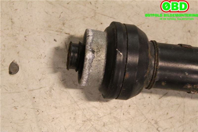 Mellomaksel til Audi A8 2010-2013 (Type III, Fase 1) (AUDI A 8|4H0 521 101 C|4H0 521 101 K|)