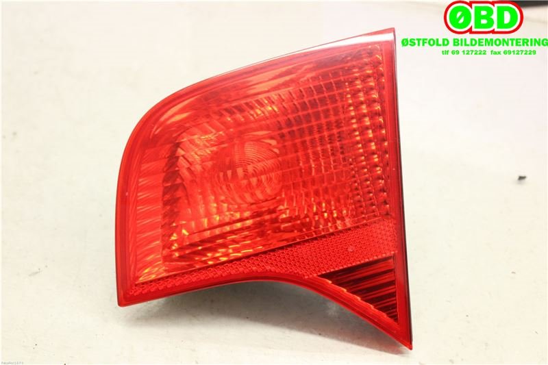 Baklykt høyre indre til Audi A4 2004-2008 (Type III) (B7) (B7) (AUDI|8E5 945 094 A|)