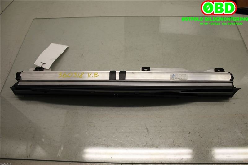 Solskjerm til Audi A8 2010-2013 (Type III, Fase 1)  (AUDI A 8|4H0861333||4H0861333Q0D)