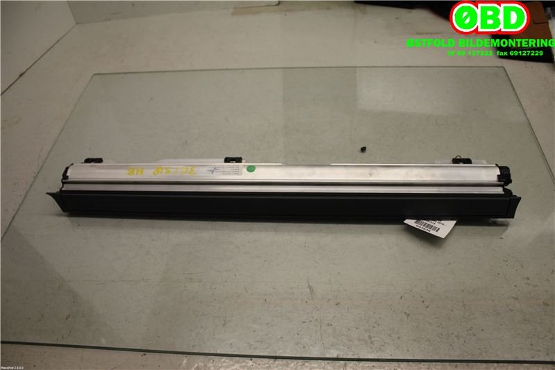 Solskjerm til Audi A8 2010-2013 (Type III, Fase 1) (AUDI A 8|4H0861334||4H0861334Q0D)