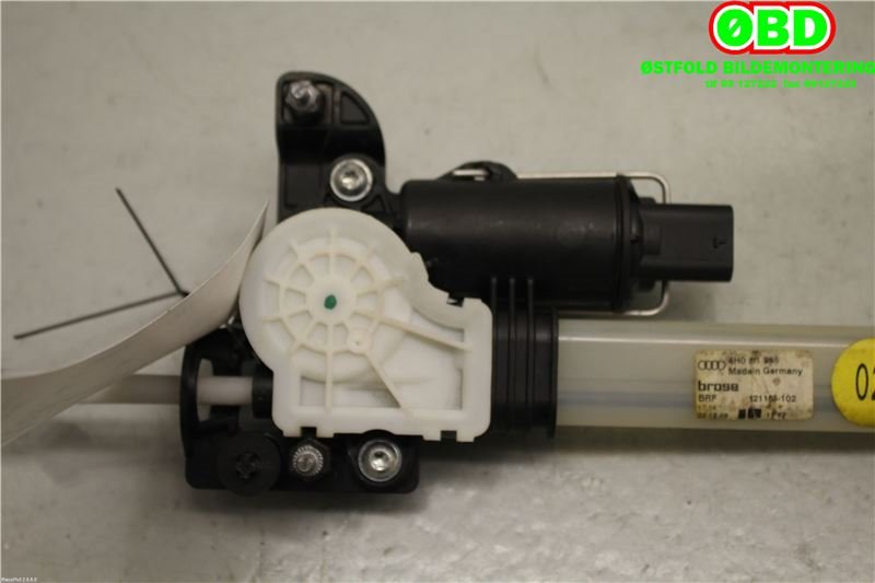 Solskjerm til Audi A8 2010-2013 (Type III, Fase 1) (AUDI A 8|4H0861964|)