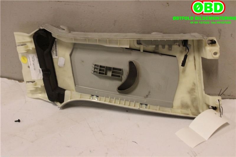 Innredning diverse til Audi A8 2010-2013 (Type III, Fase 1) (AUDI A 8|4H0867239C||4H0867239CFJ3)