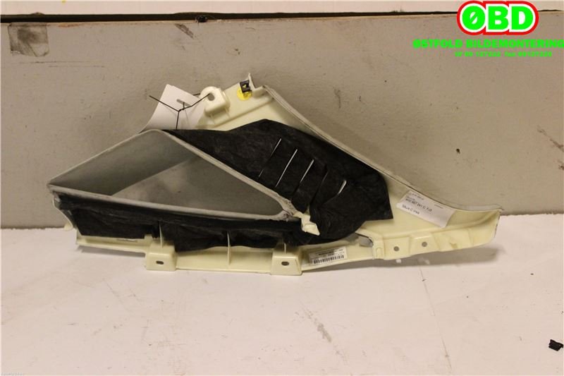 Innredning diverse til Audi A8 2010-2013 (Type III, Fase 1)  (AUDI A 8|4H0867241C||4H0867241CFJ3)