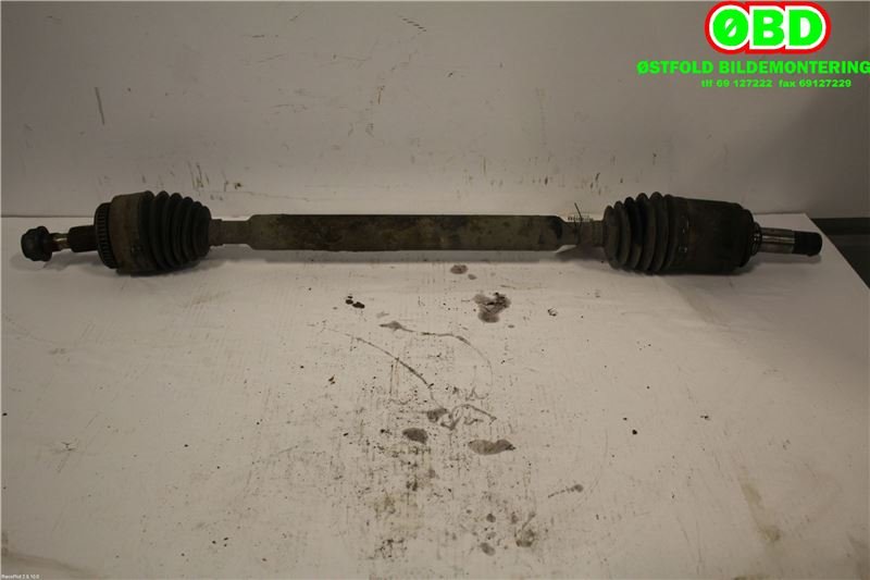 Drivaksel høyre foran til Mercedes ML 1997-2005 (W163) (W163) (MERCEDES|A 163 330 05 01|)