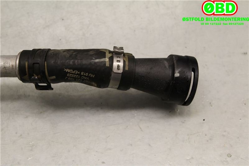 Diverse deler til Audi A8 2010-2013 (Type III, Fase 1)  (AUDI A 8|057121163C|)
