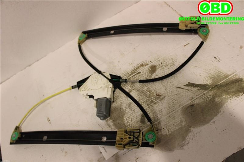 Ruteheis høyre foran til Audi A4 2007-2014 (Type IV) (B8) (B8) (AUDI|8K0 837 462 D|8K0 837 462 E|8K0837462D)