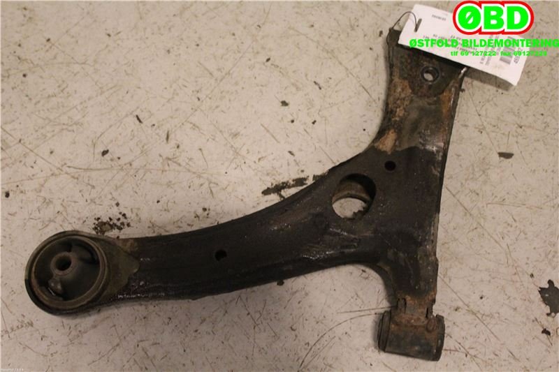 Bærebru høyre foran nedre til Toyota Avensis 2003-2008 (Type II)  (TOYOTA|4806805070|)