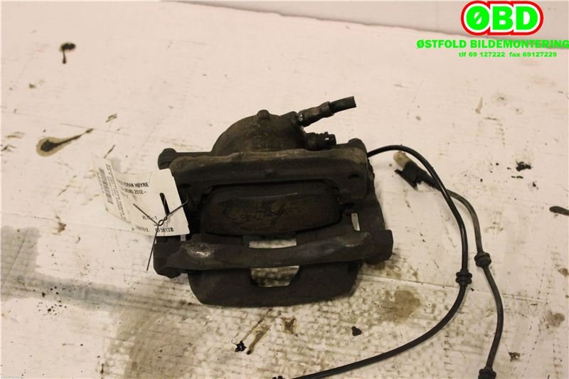 Bremsecaliper høyre foran til Mercedes B-Klasse 2011-2018 (W246) (W246) (MERCEDES|A 000 421 68 81|)
