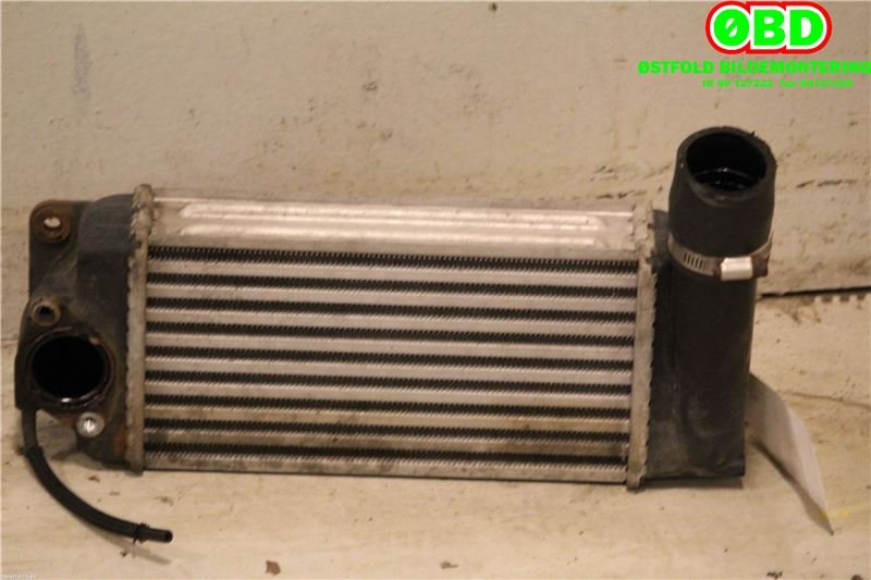 Intercooler til Toyota Auris 2007-2010 (Type I, Fase 1)  (TOYOTA|179000N020|)