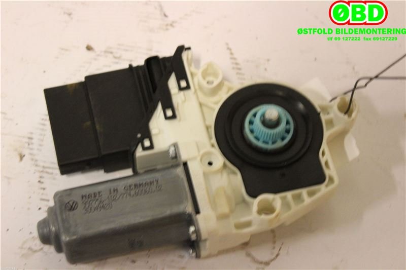 Ruteheis høyre bak til VW Golf VI 2008-2012  (VOLKSWAGEN|5K0 959 704 C||5K0959704C)