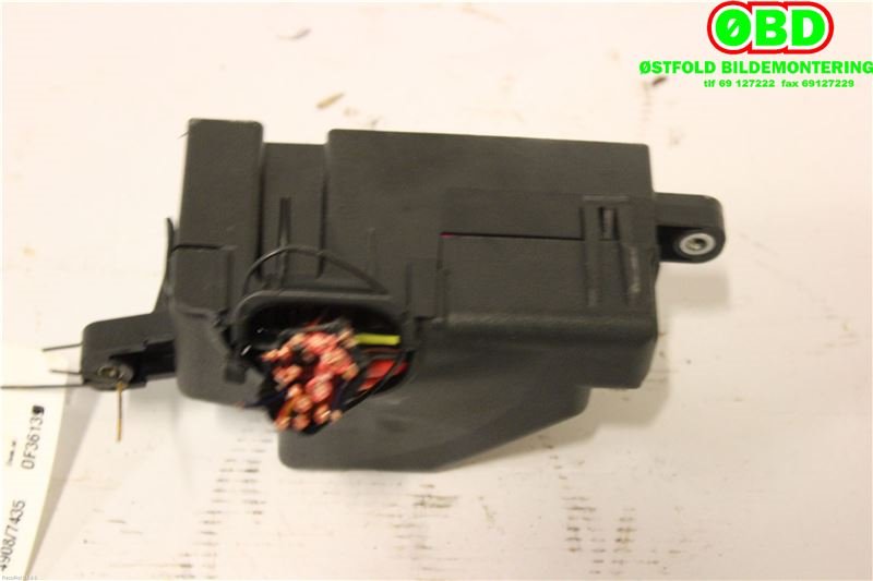 Sikringsboks til VW Golf VI 2008-2012  (VOLKSWAGEN|1K1 941 824|)