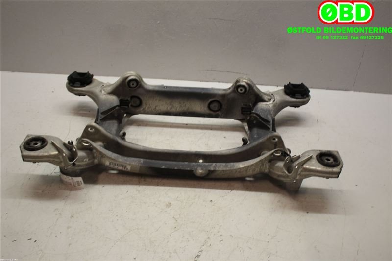 Travers bak til Mercedes CL 2000-2006 (C215) (C215) (MERCEDES|A 220 350 74 08|A 220 350 35 41|)