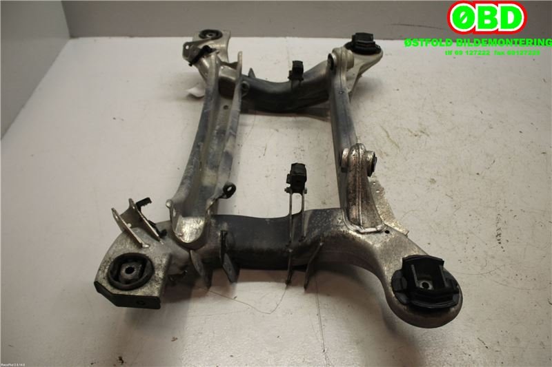 Travers bak til Mercedes CL 2000-2006 (C215) (C215) (MERCEDES|A 220 350 74 08|A 220 350 35 41|)
