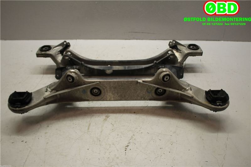 Travers bak til Mercedes CL 2000-2006 (C215) (C215) (MERCEDES|A 220 350 74 08|A 220 350 35 41|)