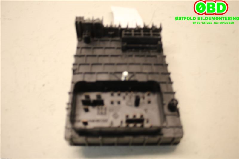 Sikringsboks til VW Passat 2005-2010 (B6) (B6) (VOLKSWAGEN|3C0 937 125 A|)