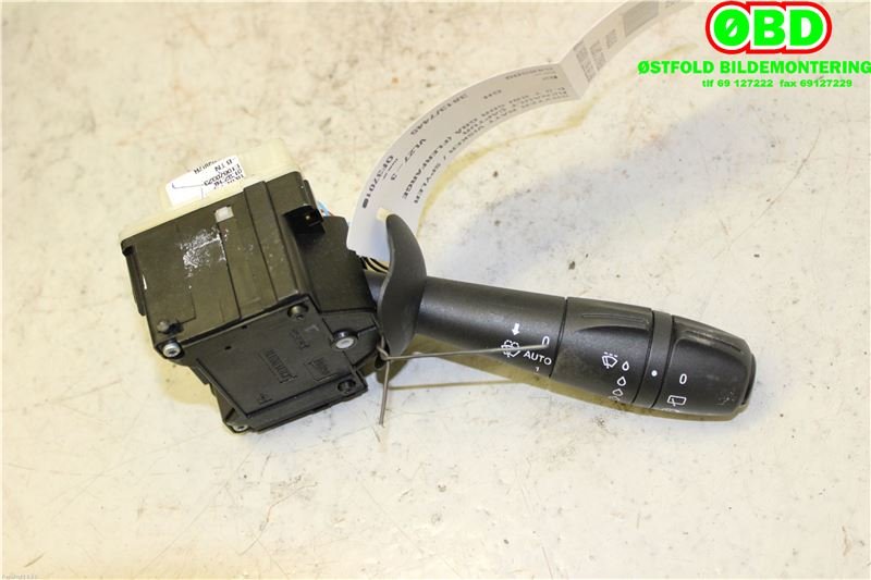 Bryter visker til Renault Captur 2013-2020 (Type I) (RENAULT|8201168016|)