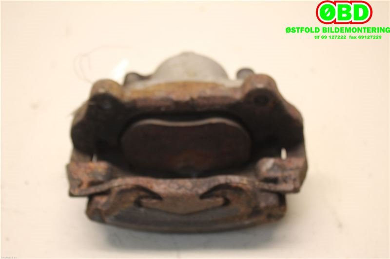 Bremsecaliper venstre foran til Saab 9-3 2003-2007 (Type II, Fase 1)  (SAAB|93172173|93185745|)