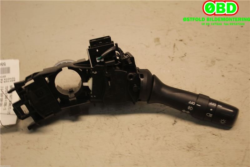 Bryter blink til Toyota RAV4 2006-2009 (Type III, Fase 1) (TOYOTA|8414042090|8414042091|)