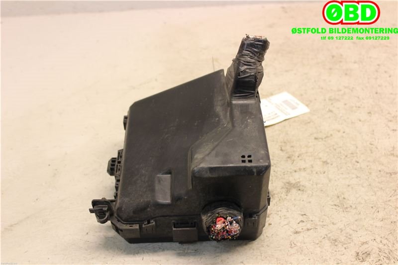 Sikringsboks til Mitsubishi Outlander 2007-2010 (Type II, Fase 1)  (MITSUBISHI|8565A111|)