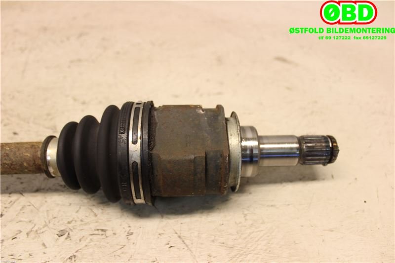 Drivaksel venstre bak til Toyota RAV4 2006-2009 (Type III, Fase 1)  (TOYOTA|4233042050|)