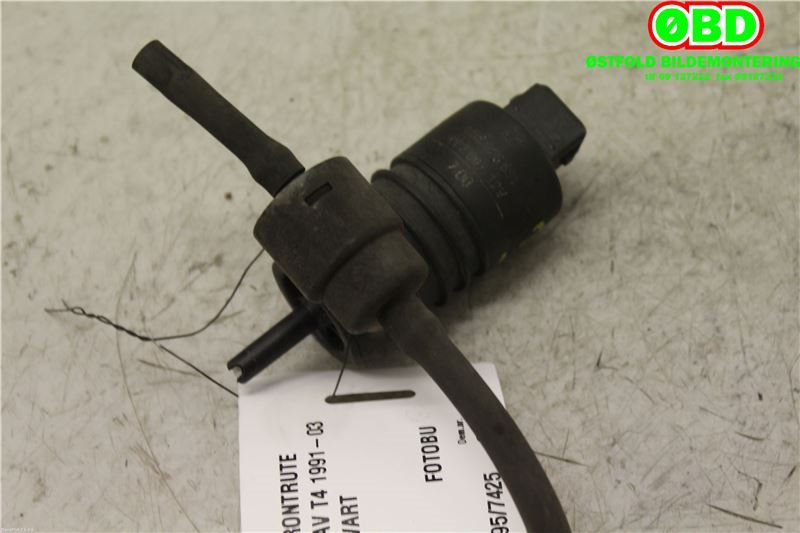 Spylerpumpe foran til VW Transporter / Caravelle 1990-2003 (T4) (T4) (VOLKSWAGEN|)