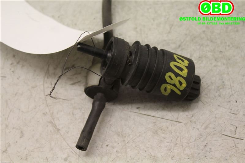 Spylerpumpe foran til VW Transporter / Caravelle 1990-2003 (T4) (T4) (VOLKSWAGEN|)