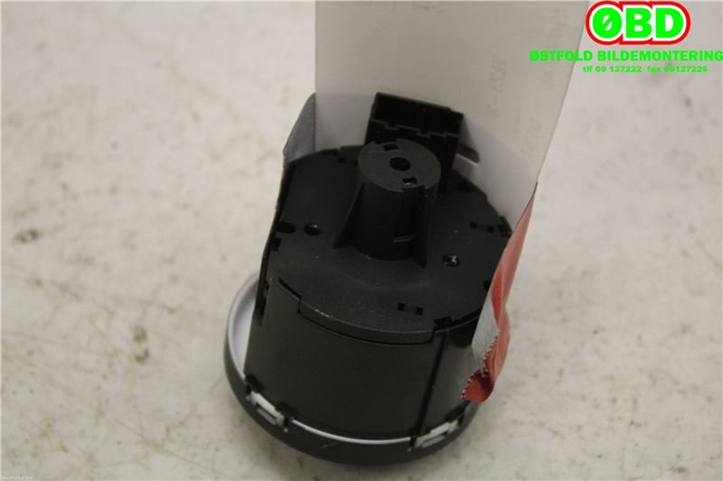 Bryter lys til VW Golf VII 2012-2017 (Fase 1)  (VOLKSWAGEN|5G0 941 431 BD|)