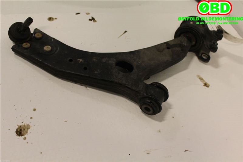 Bærebru høyre foran nedre til Ford C-Max 2003-2007 (Type I, Fase 1)  (fORD|1362650|)