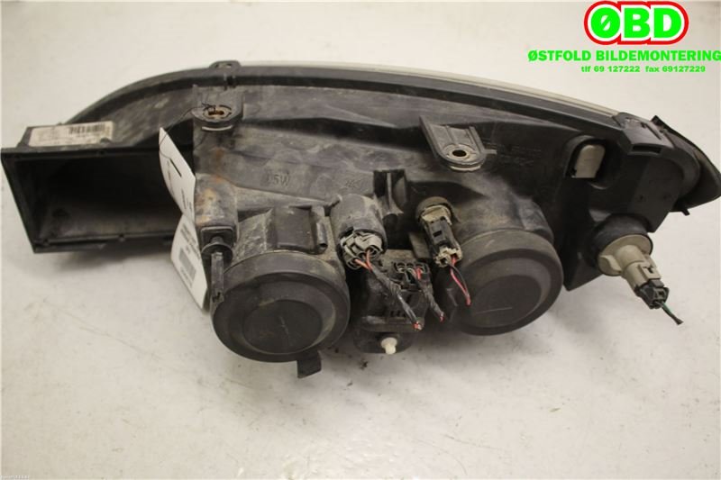 Frontlykt høyre halogen til Nissan Primera 1999-2002 (Fase 2) (P11) (P11) (260109F600|)