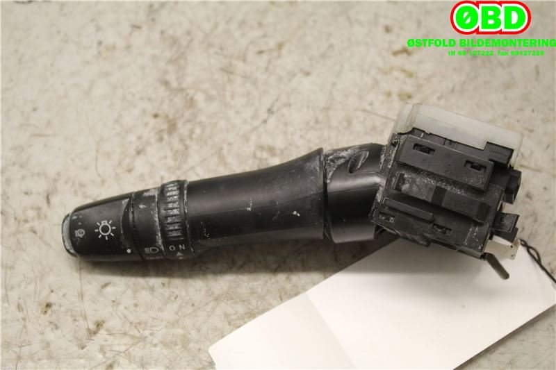 Bryter blink til Mitsubishi Outlander 2010-2012 (Type II, Fase 2)  (MITSUBISHI|8614A060|)