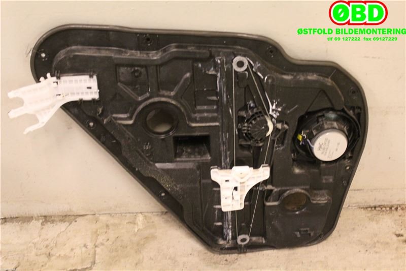 Ruteheis til Hyundai Santa Fe 2012-2020 (Type III)  (HYUNDAI|834812W000|)