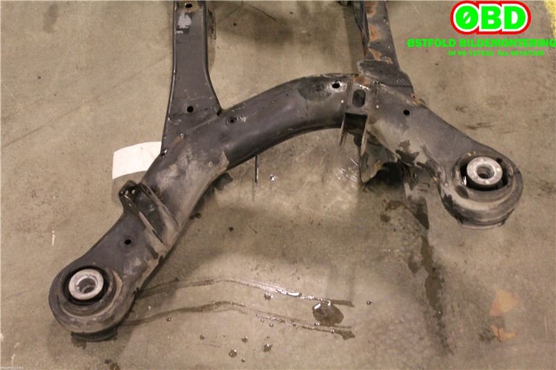 Travers bak til Mercedes ML 2005-2011 (W164) (W164) (MERCEDES|A 164 350 01 32|)