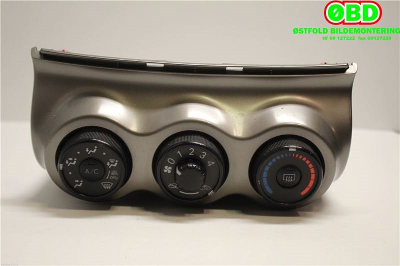 Varmeapparat betjening til Toyota Urban Cruiser 2009-2014  (TOYOTA|5590252080|5590152310|5590352231)