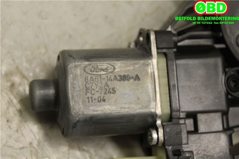 Ruteheis venstre bak til Ford Fiesta 2008-2012 (Type VI, Fase 1) (FORD||8A6114A389A)