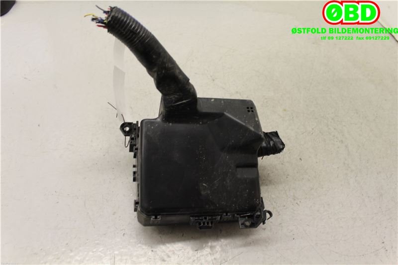 Sikringsboks til Mitsubishi Outlander 2007-2010 (Type II, Fase 1)  (MITSUBISHI|8565A111|)