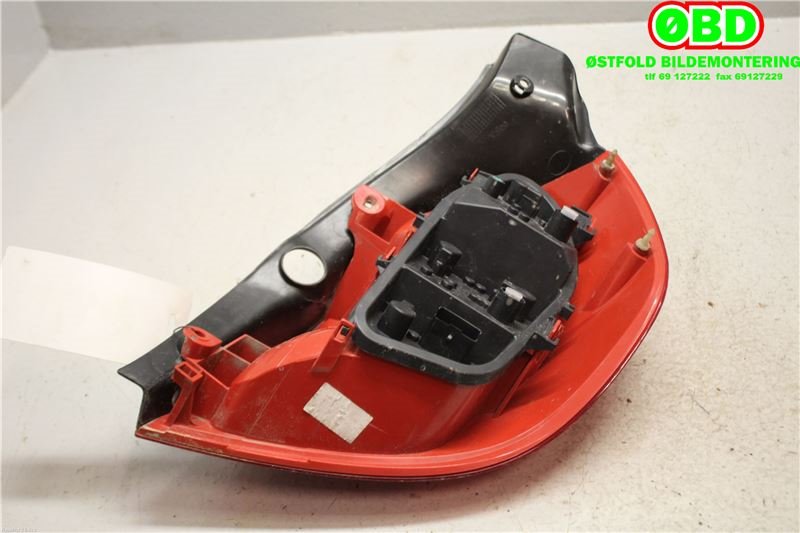 Baklykt venstre til Renault Clio 2006-2009 (Type III, Fase 1)  (RENAULT|8200459962|)
