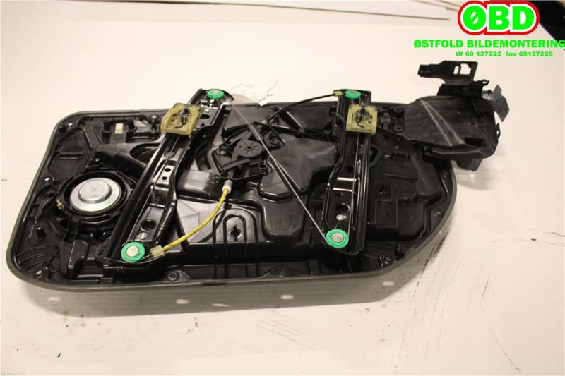 Ruteheis til Volvo V40 2012-2019  (VOLVO|31301555|)