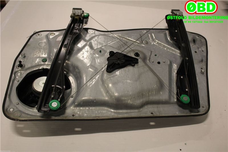 Ruteheis til VW Tiguan 2007-2011 (Type I, Fase 1)  (VOLKSWAGEN|5N0 837 461|)