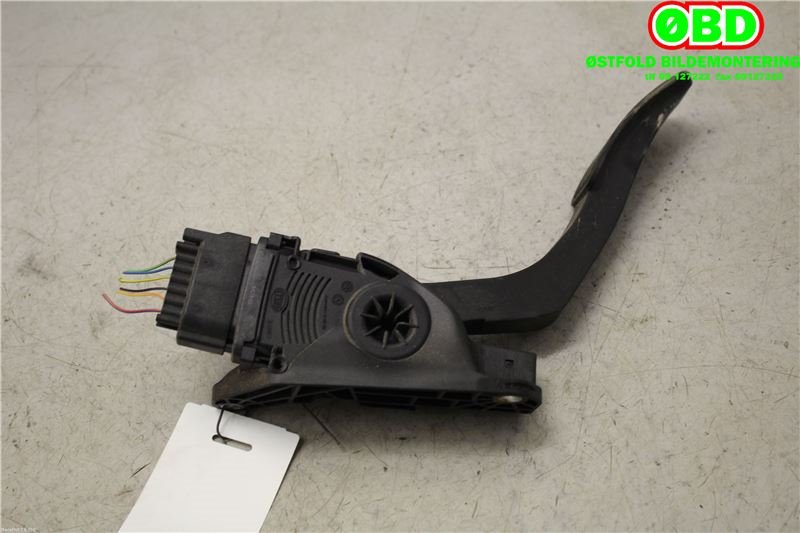 Pedal gass til Ford Transit Courier 2014-2018 (Type I, Fase 1)  (FORD|2120072||8V219F836AB)