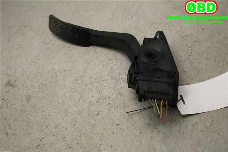 Pedal gass til Ford Transit Courier 2014-2018 (Type I, Fase 1)  (FORD|2120072||8V219F836AB)